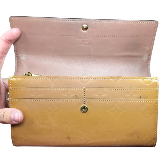 Louis Vuitton Vernis Monogram Sarah Long Wallet -Bronze / Mustard - Picture 3 of 16
